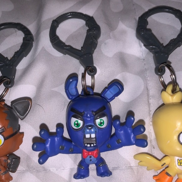 RARE Vintage 2016 FNAF 13 Vinyl Figure’s Collectible Hanger Clips - Picture 9 of 14